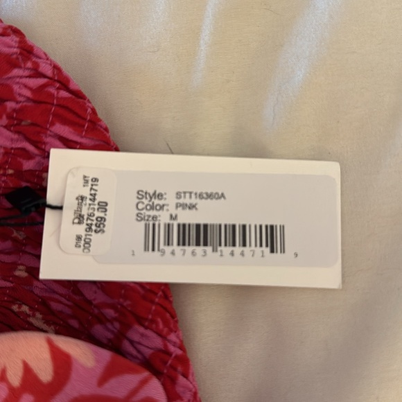 Sugar Lips Crop Top- Women's Medium - Picture 4 of 4